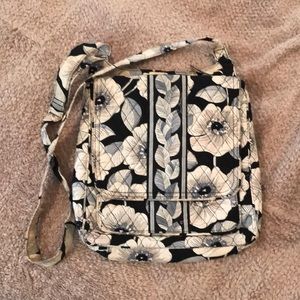 Vera Bradley large crossbody mailbag